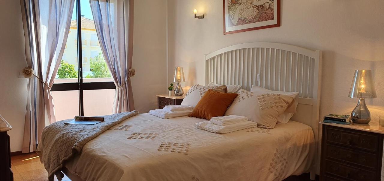 Villa charmosa T2 junto à praia e à Marina de Vilamoura e piscina Quarteira Exterior foto